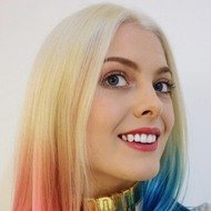 Laura Gilbert, 28 (YouTuber)