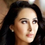 Laura Gurrola, 37 (Estrella de Instagram)