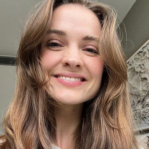 Laura Henshaw, 32 (Model)