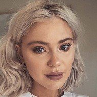 Laura Jade Stone, 34 (Instagram明星)