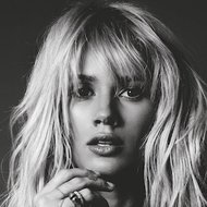 Lauren Bennett, 34 (Pop Singer)