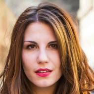 Lauren Duca, 34 (记者)