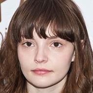 Lauren Mayberry, 36 (流行歌手)