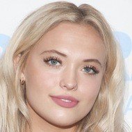 Lauren Taylor, 27 (TV Actress)