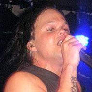 Lauri Ylönen, 44 (Rocksänger)