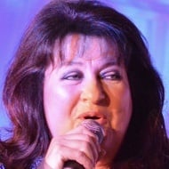 Laurika Rauch, 73 (Folk Singer)