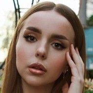 Lea Stankovic, 22 (YouTube Star)