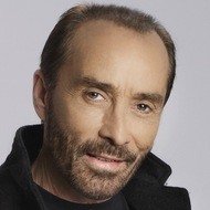 Lee Greenwood, 81 (鄉村歌手)