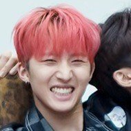 Lee Hwi-taek, 30 (Pop Singer)