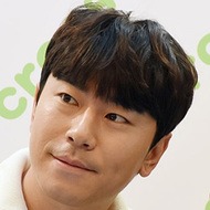 Lee Si-eon, 41 (TV Actor)