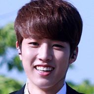 Lee Sung-yeol, 32 (Popsänger)