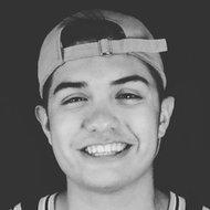 Legit Tim, 27 (YouTube明星)