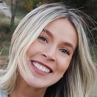 Leighannsays, 36 (YouTube Star)