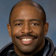 Leland Melvin, 60 (Космонавт)