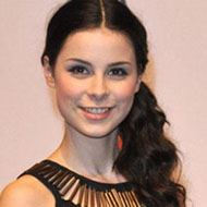 Lena Meyer-Landrut, 32 (Pop Singer)