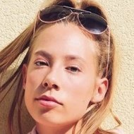 LeniStar, 19 (YouTube Star)