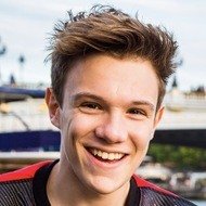 Lenni Kim, 22 (Pop Singer)