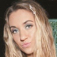 Lexi Hayden, 32 (Pop Singer)