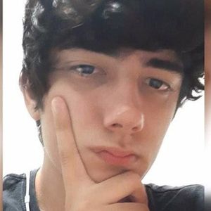 Lggj, 25 (YouTube Star)