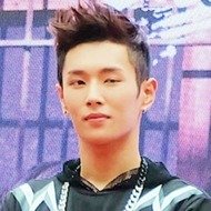 Li Wenhan, 29 (Chanteuse pop)
