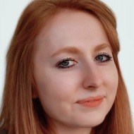 Lilah Burger, 26 (Pop Singer)