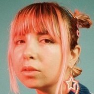 Lili Trifilio, 29 (流行歌手)