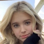 Lilia Buckingham, 22 (Vũ công)
