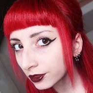 Lilly Meraviglia, 26 (YouTuber)