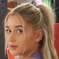 Lily Bowman, 26 (Instagram明星)