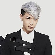 Lin Tzu-hung, 30 (Pop Singer)