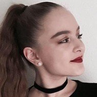 Lina Kuduzovic, 21 (Cantante pop)