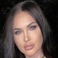 Lina Valentina, 33 (Painter)