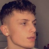 Lincmoreton, 21 (TikTok Star)
