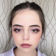 Linda Halab, 25 (Star di YouTube)