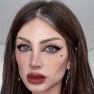 Lindsay Woods, 29 (YouTube Star)