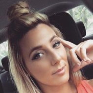 Lindsey Bell, 38 (YouTube Star)