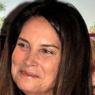 Lisa Hoffman, 71 (Imprenditore)