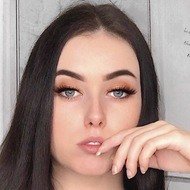 Lisa Koster, 25 (YouTube Star)