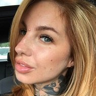 Little Linda, 37 (纹身艺术家)