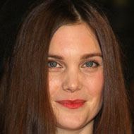 Liz White, 45 (電視女演員)