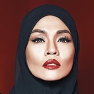 Liza Hanim, 45 (世界音乐歌手)