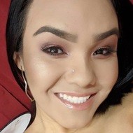 Lizbeth Villa, 34 (Cantante de Música Mundial)