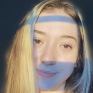 lnc ASMR, 20 (YouTube Star)