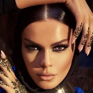 LoLo_Love85, 40 (YouTube Star)