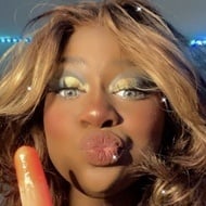 LoriLovesHearts, 21 (TikTok Star)