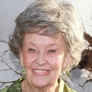 Lorraine Warren (1927 - 2019) (其他)