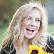 Lottie Smalley, 27 (YouTube明星)