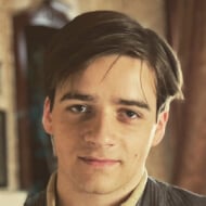 Louis Healy, 23 (電視演員)