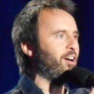 Louis-Jose Houde, 46 (Comediante)