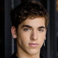 Louis Tomeo, 22 (電視演員)
